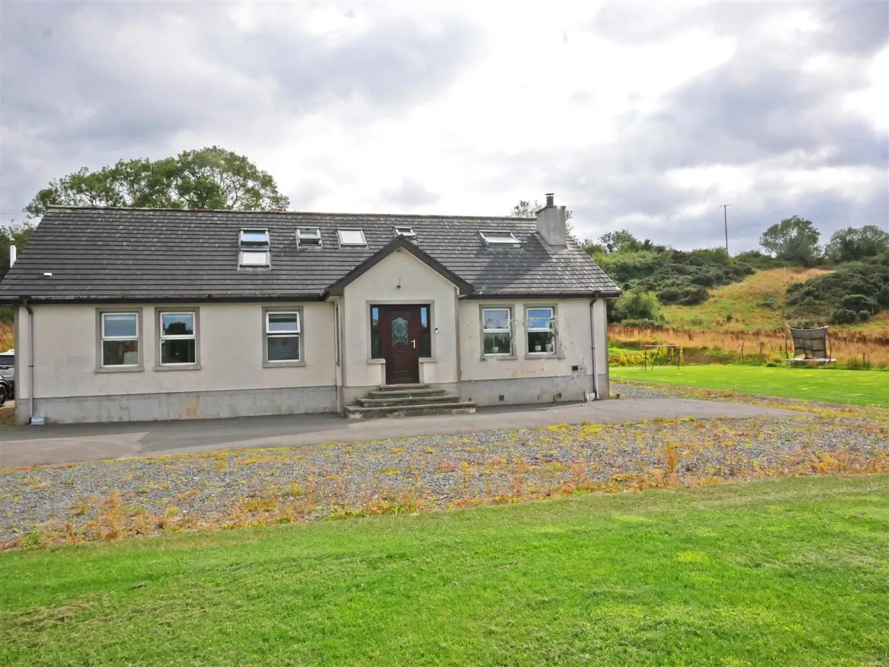 6 bed house to rent, Mill Road West, Carryduff, BT8