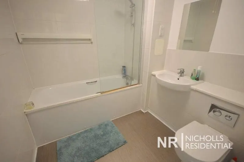 Station Approach, Epsom, KT19, photo 5