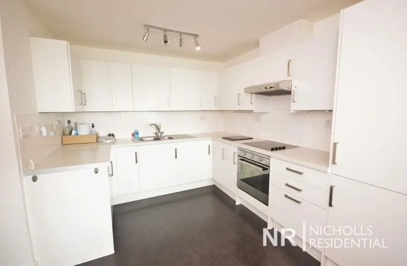 Station Approach, Epsom, KT19, photo 4