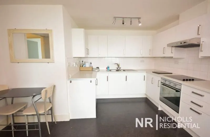 Station Approach, Epsom, KT19, photo 3