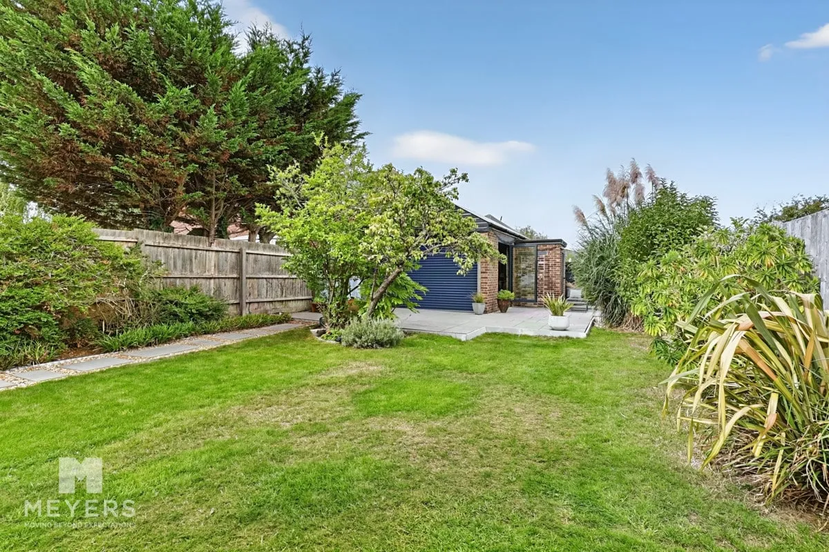 Southwick Road, Bournemouth, BH6, photo 10