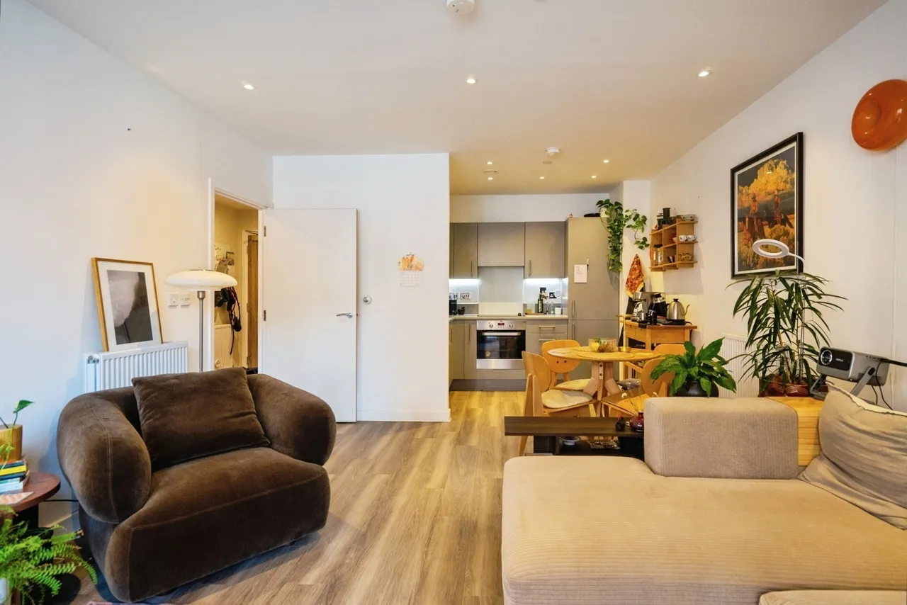 Wren House, Frank Searle Passage, Walthamstow, E17, photo 11