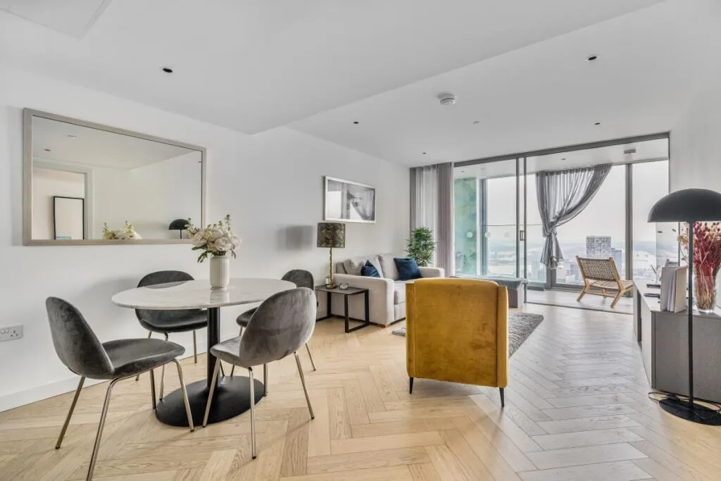 1 bed flat for sale, Marsh Wall, London, E14