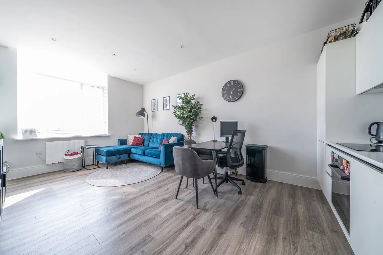 1 bed flat for sale, Field End Road, Ruislip, HA4