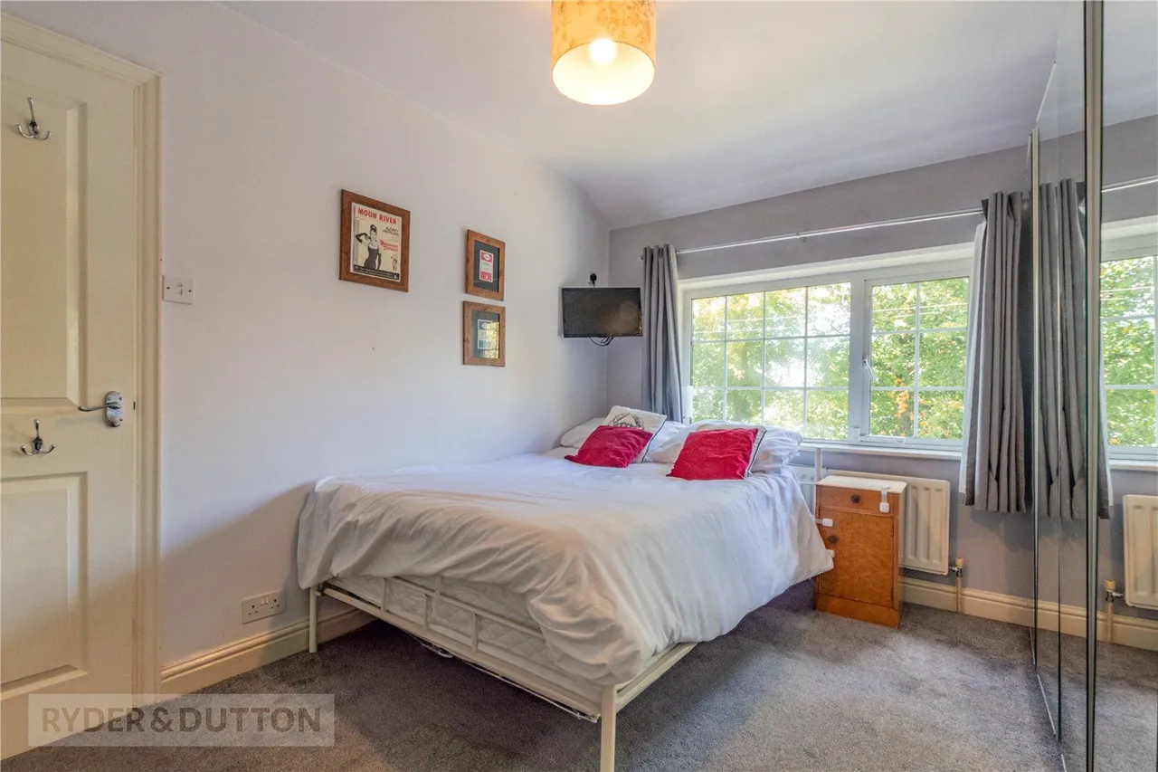 Grove Road, Uppermill, OL3, photo 16
