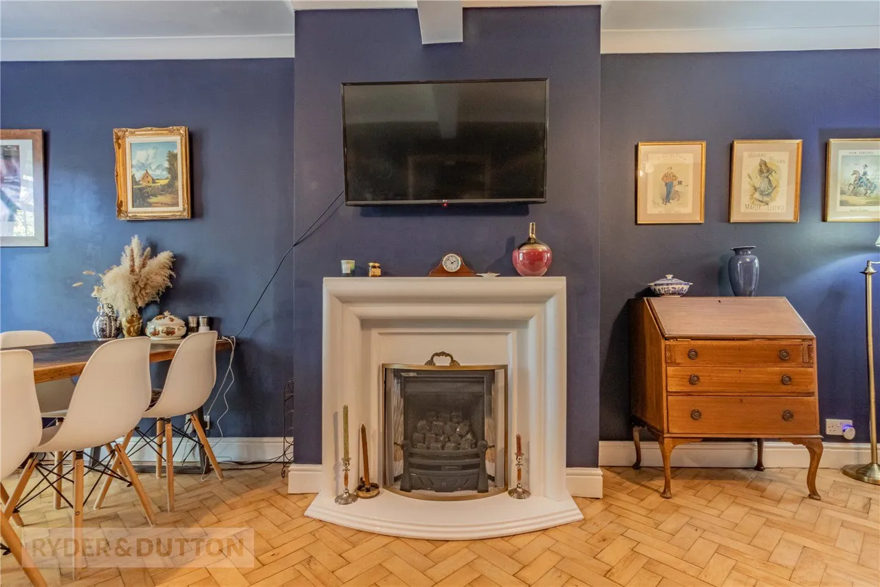 Grove Road, Uppermill, OL3, photo 6