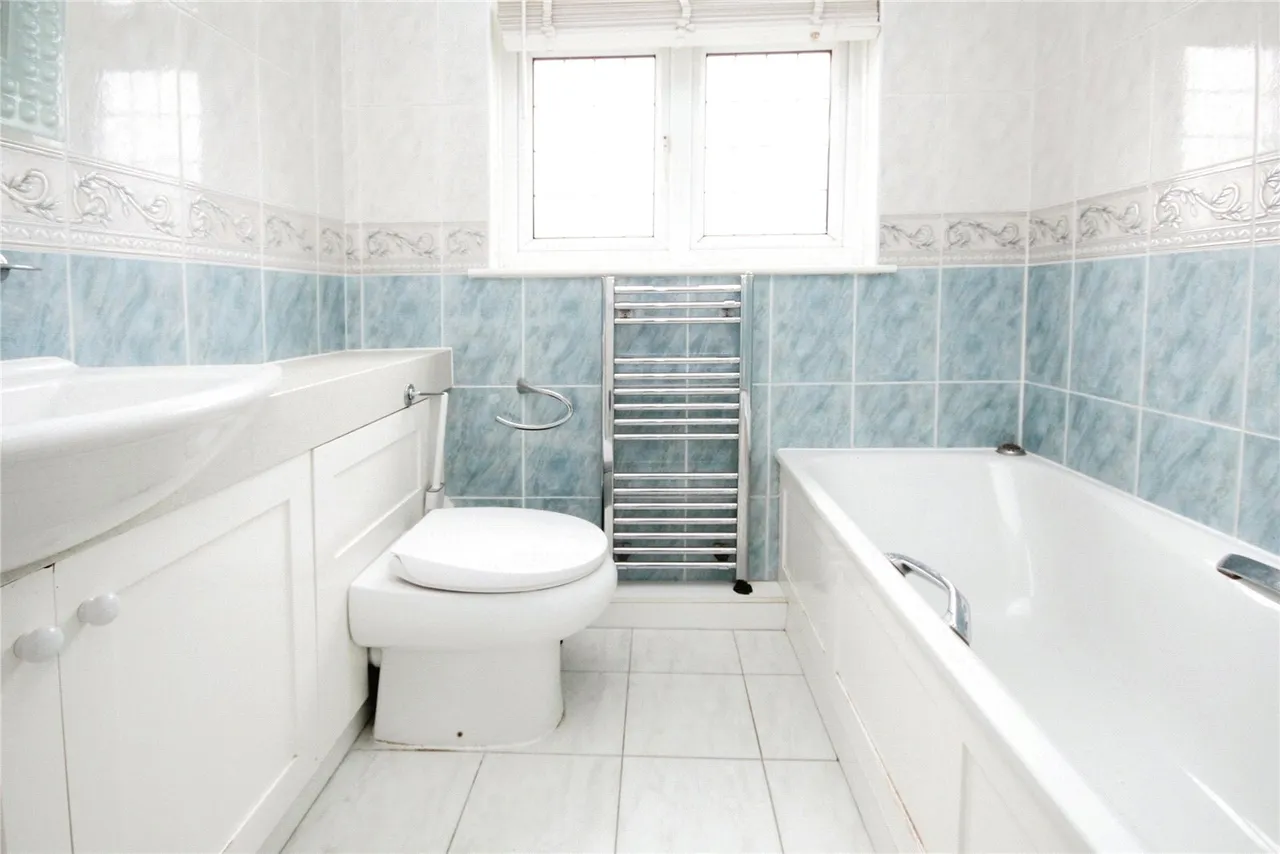 Grange Court, Upper Park, Loughton, IG10, photo 7