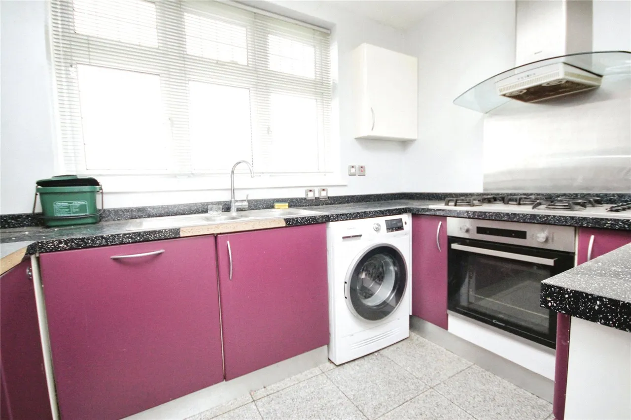 Grange Court, Upper Park, Loughton, IG10, photo 6
