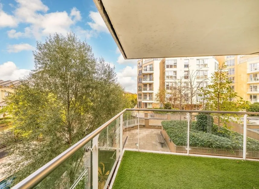 Water Gardens Square, SE16, photo 6