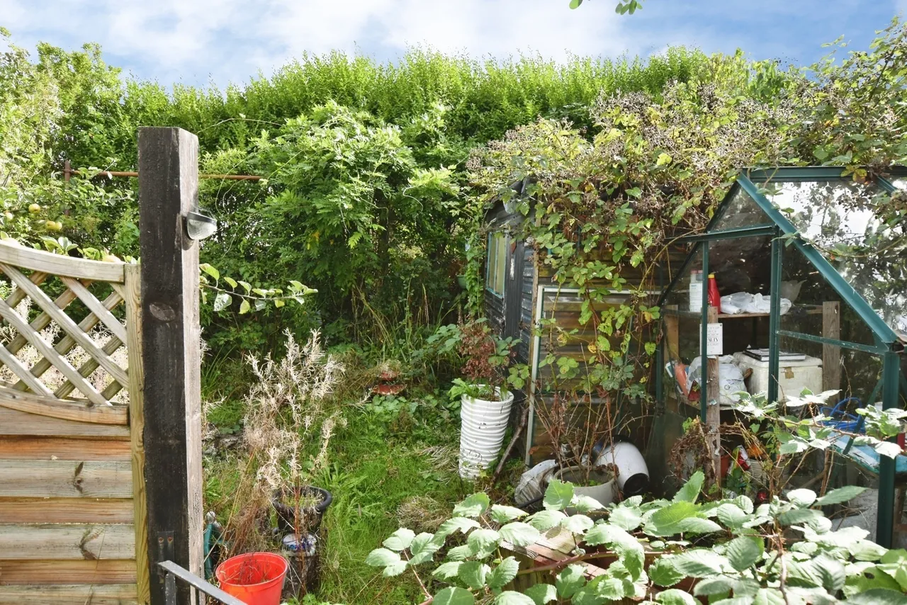 Wade Avenue, Ystalyfera, SA9, photo 15