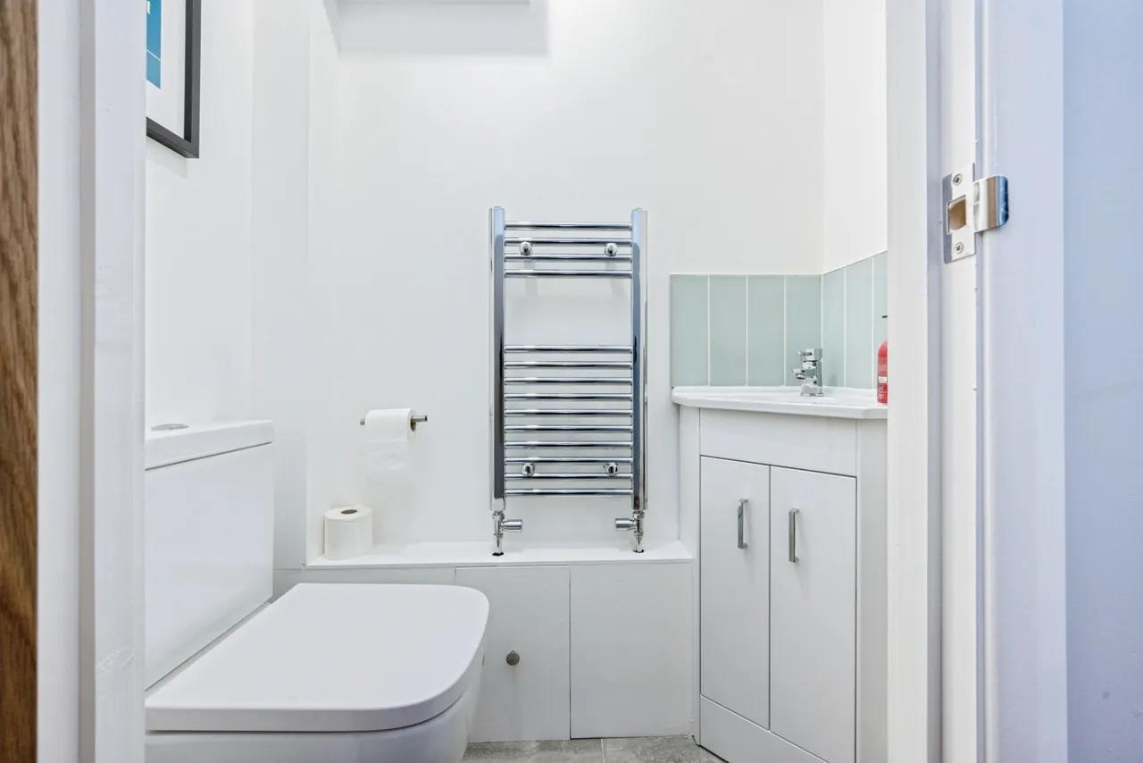 Salcombe Close, Bedford, Bedfordshire, MK40, photo 5