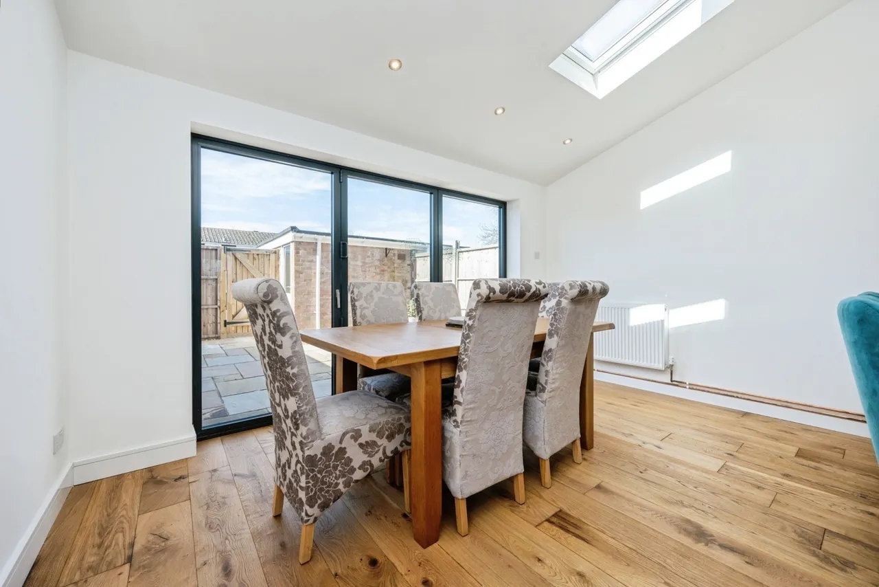 Salcombe Close, Bedford, Bedfordshire, MK40, photo 4