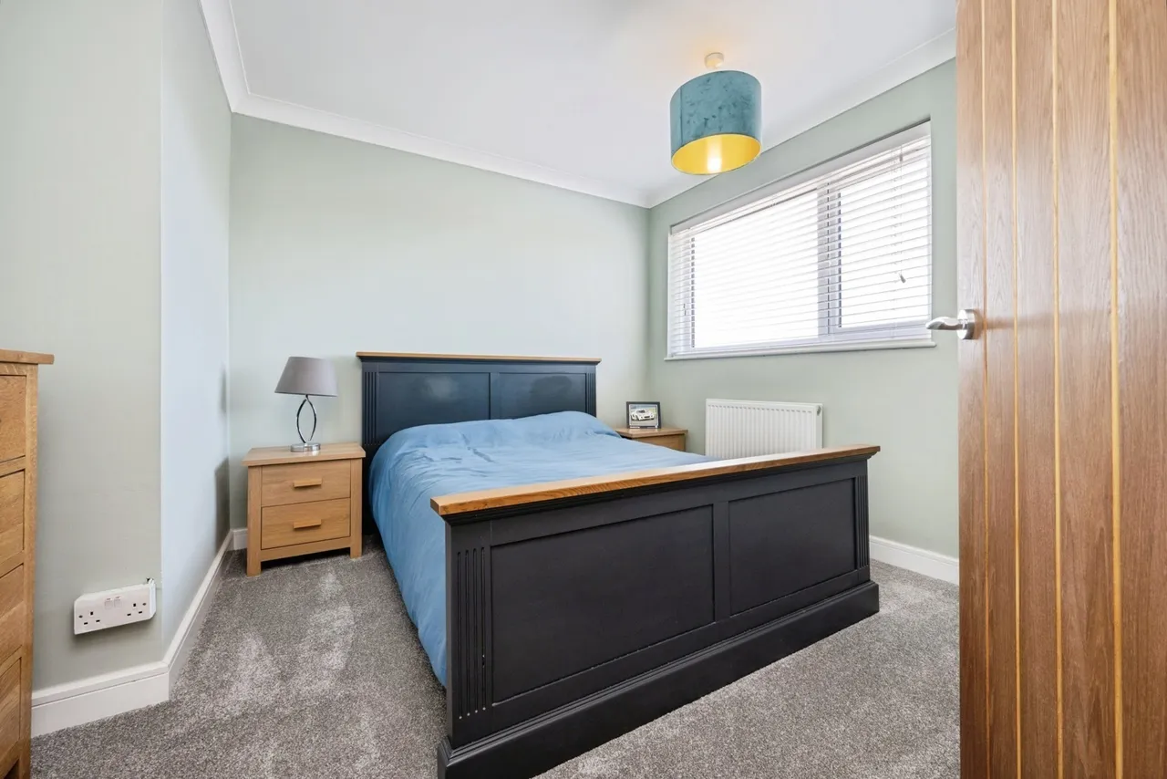 Salcombe Close, Bedford, Bedfordshire, MK40, photo 10
