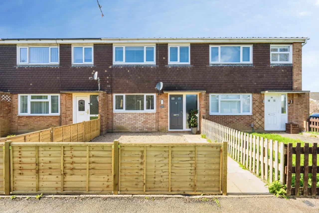 3 bed house for sale — Salcombe Close, Bedford, Bedfordshire, MK40