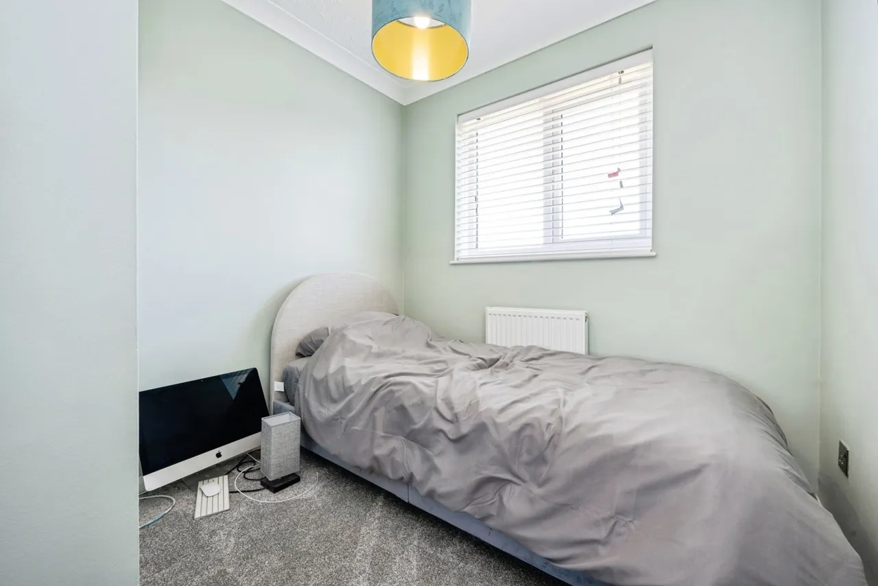 Salcombe Close, Bedford, Bedfordshire, MK40, photo 12