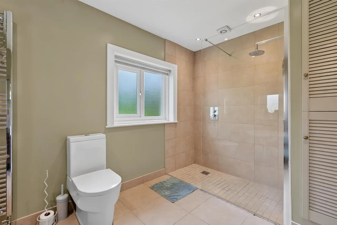 Shrewsbury Drive, Belfast, BT9, photo 31