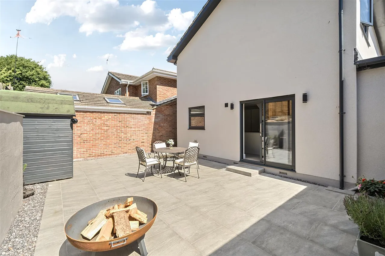 Pitchpond Road, Warsash, photo 17