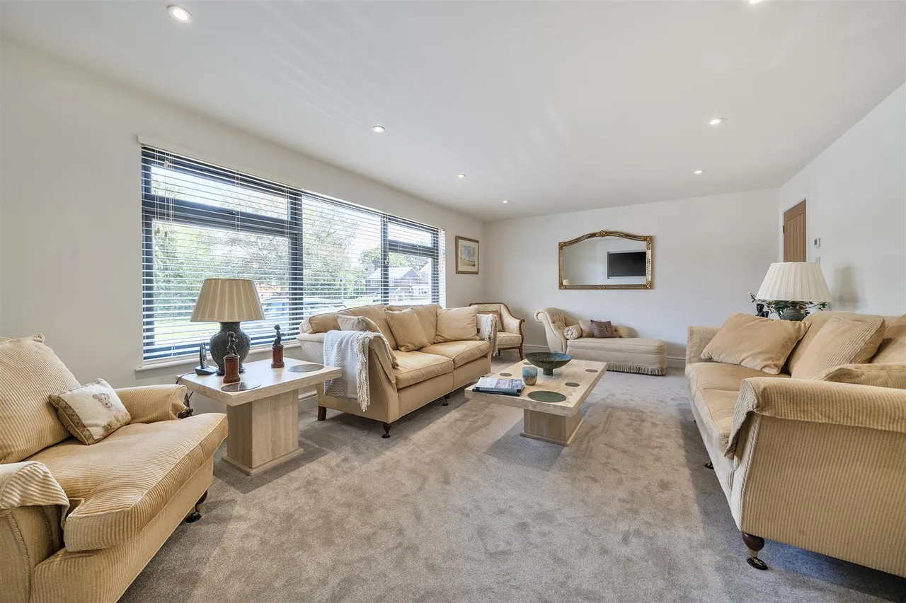 Pitchpond Road, Warsash, photo 11