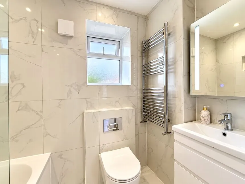 Langbrook Road, London, SE3, photo 20