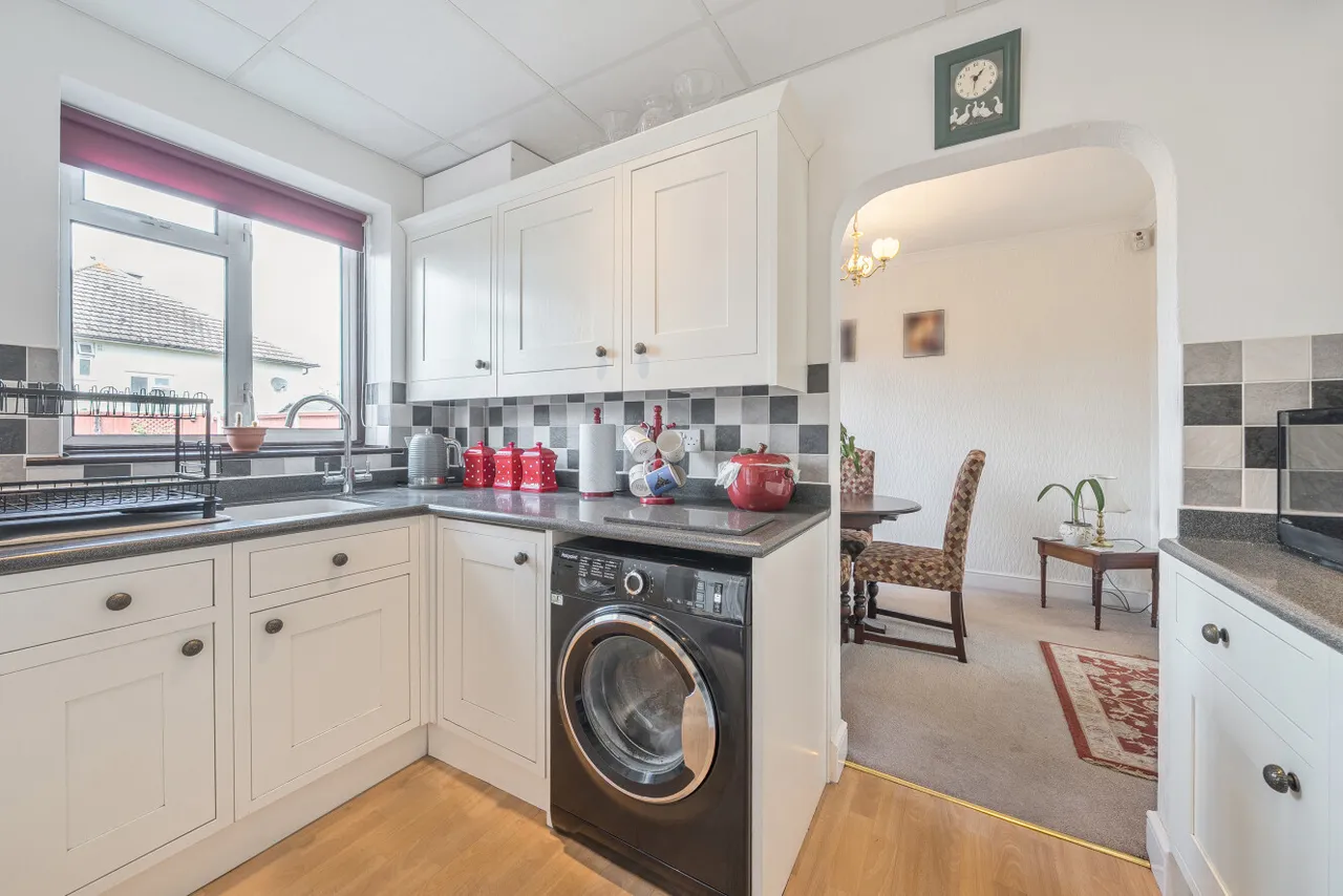 Kingsley Wood Drive, London, SE9, photo 8