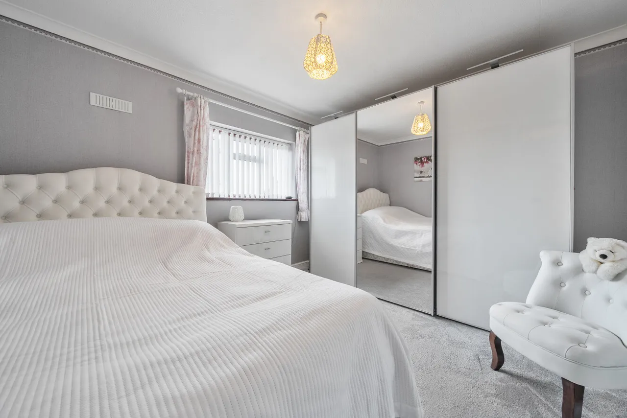 Kingsley Wood Drive, London, SE9, photo 10