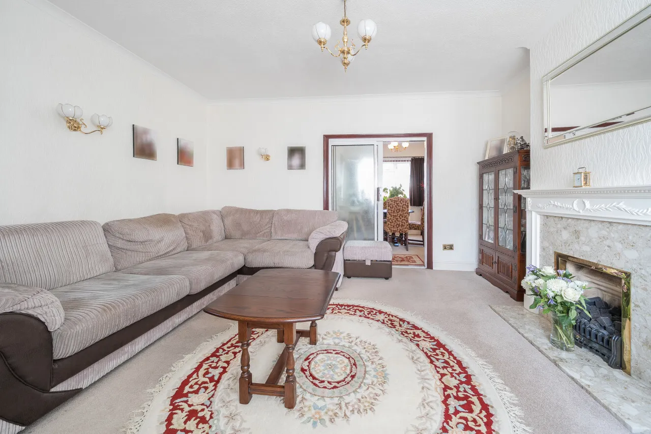 Kingsley Wood Drive, London, SE9, photo 4