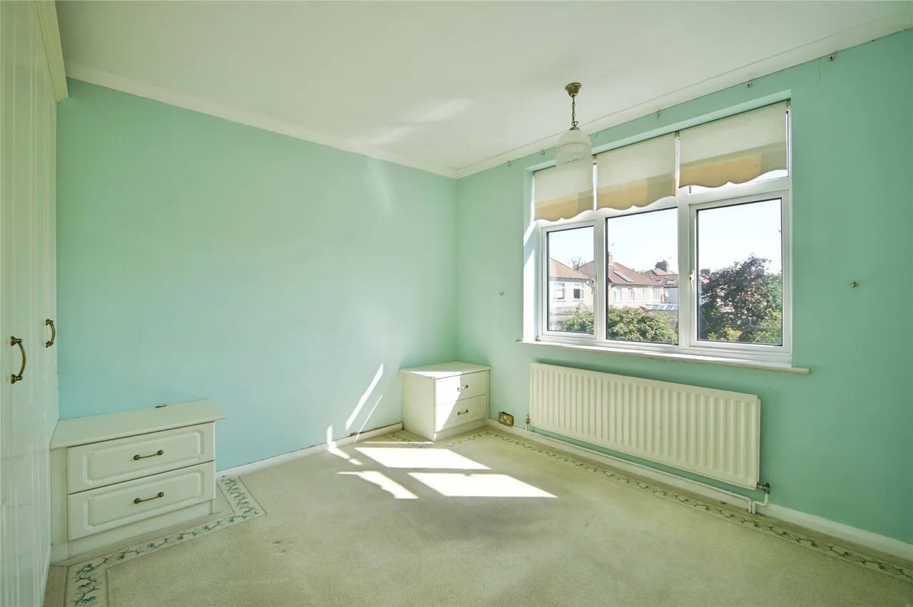 Rise Park Boulevard, Romford, RM1, photo 15