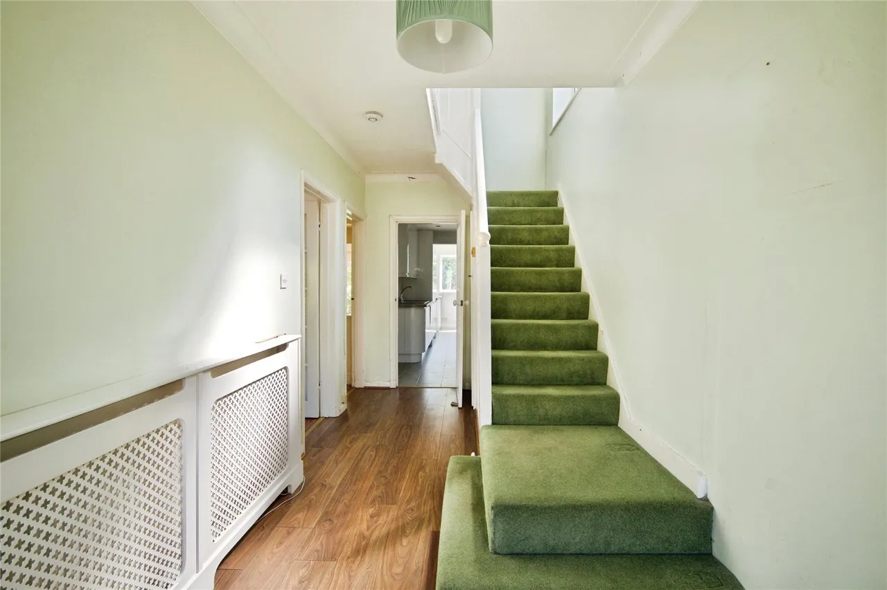 Rise Park Boulevard, Romford, RM1, photo 4