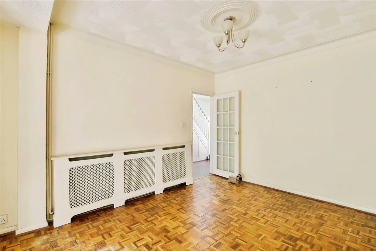 Rise Park Boulevard, Romford, RM1, photo 13