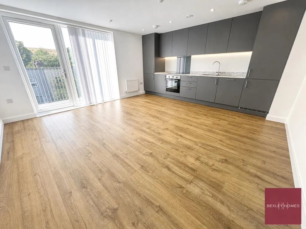 2 bed flat to rent, Liberty Court, Stone, DA2