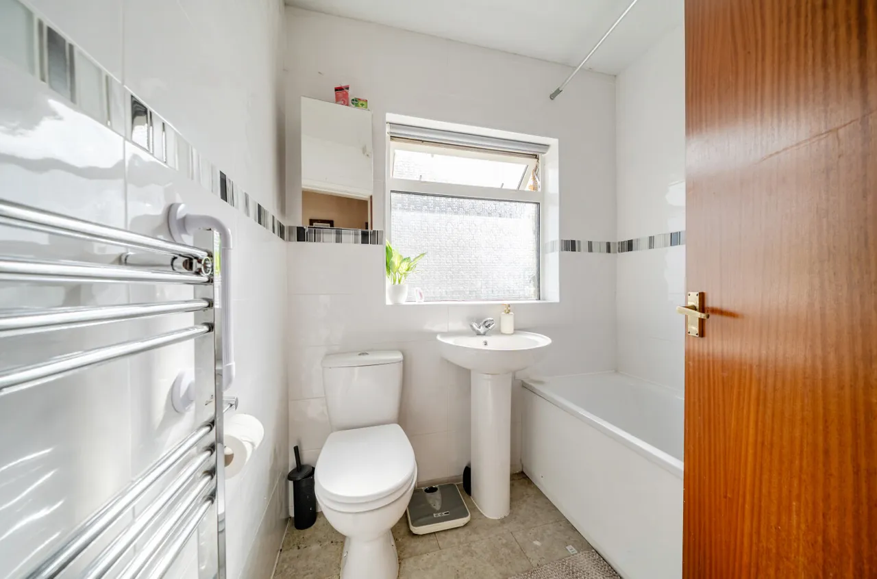 Westburn Avenue, Keighley, BD22, photo 9