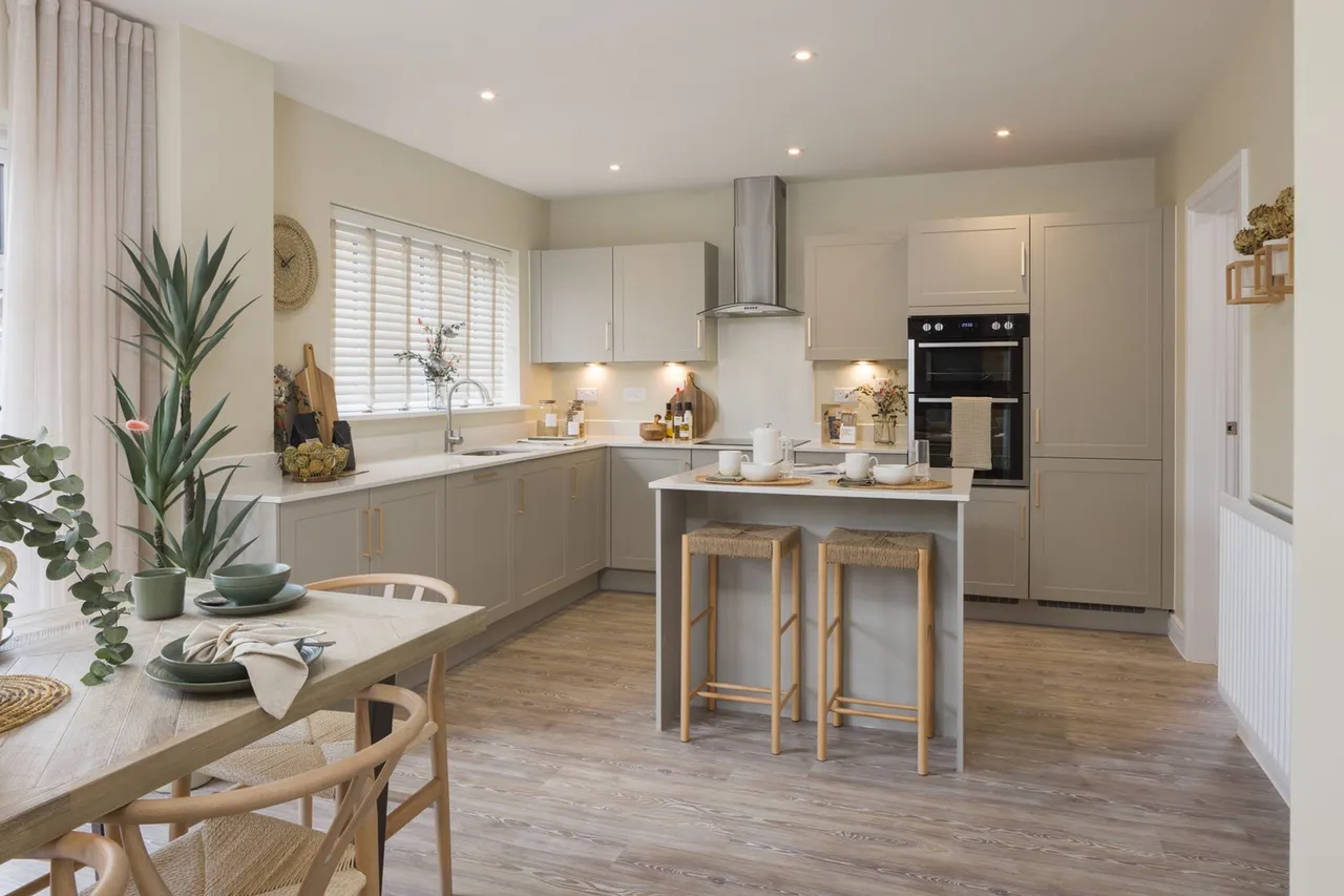 Wittering Place, West Witterings, PO20, photo 9