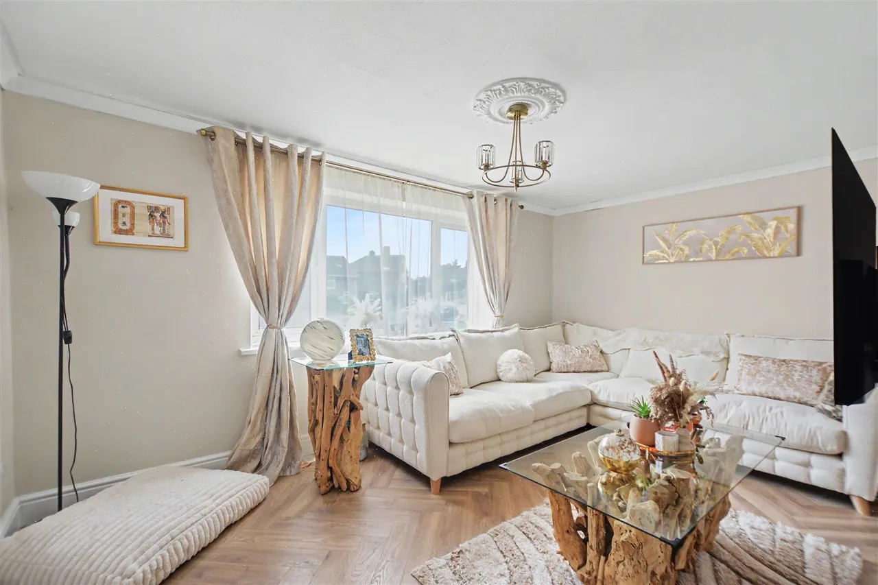 Kenilworth Drive, Kirk Hallam, DE7, photo 3