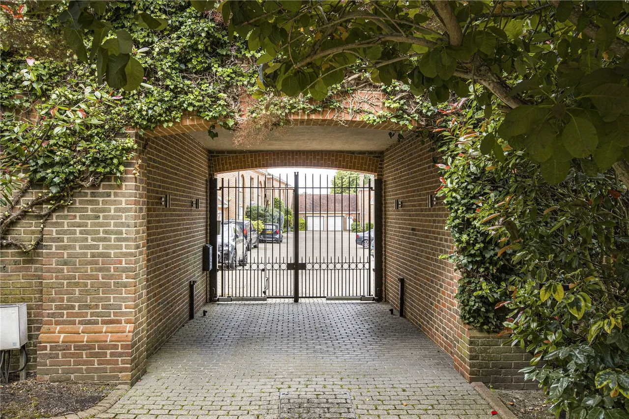 Northaw Place, Coopers Lane, Northaw, Hertfordshire, EN6 4NQ, photo 31