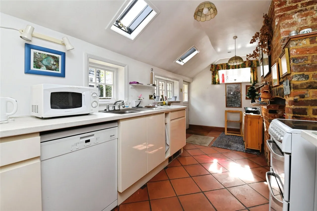 High Street, Ongar, CM5, photo 10