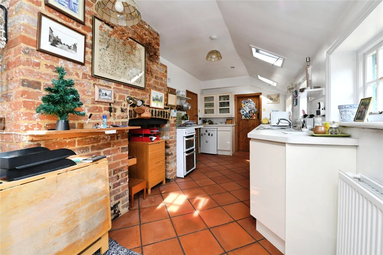 High Street, Ongar, CM5, photo 9