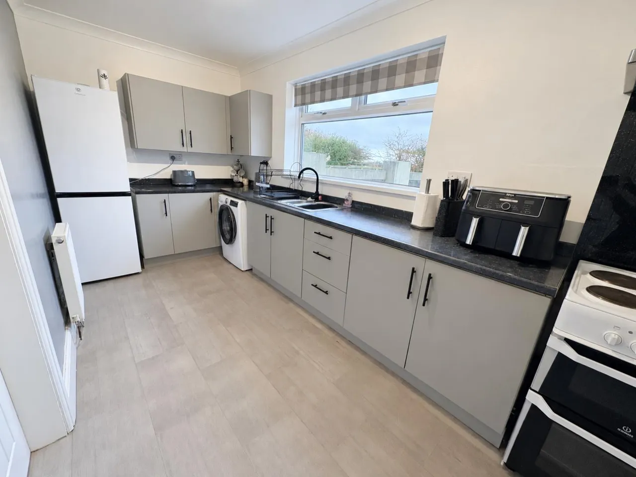 Woodland Crescent, Kelloe, DH6, photo 3