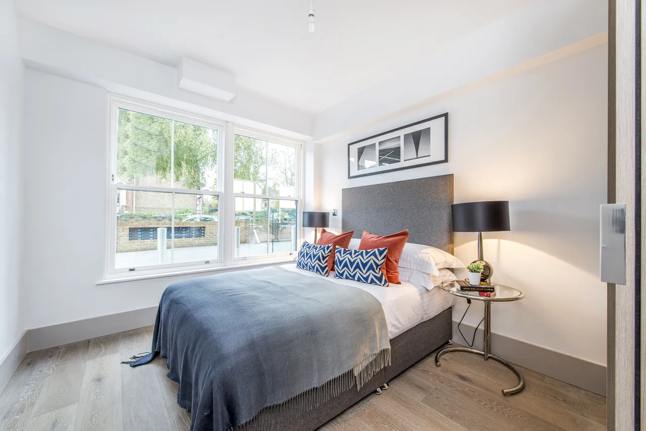 London, SW4, photo 3