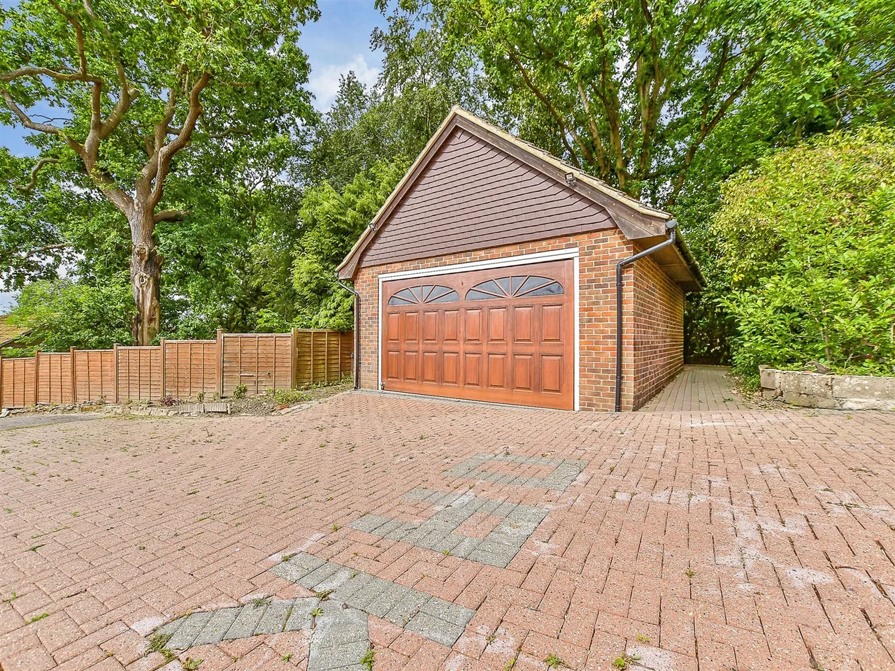 Tonbridge Road, Hildenborough, TN11, photo 23