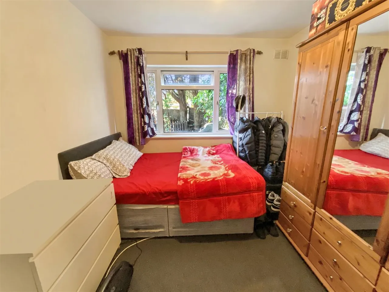 Rostrevor Gardens, Southall, photo 6
