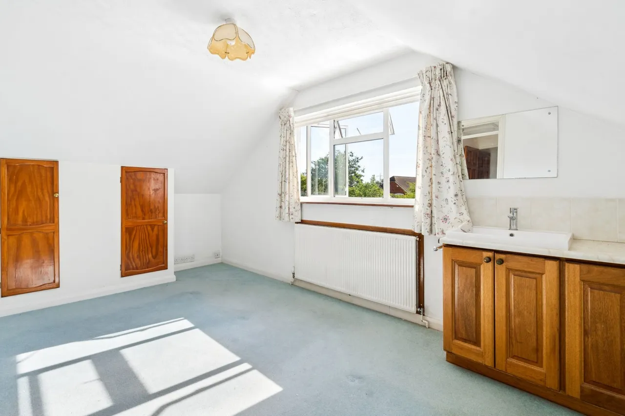 Highlands Road, Seer Green, HP9, photo 14