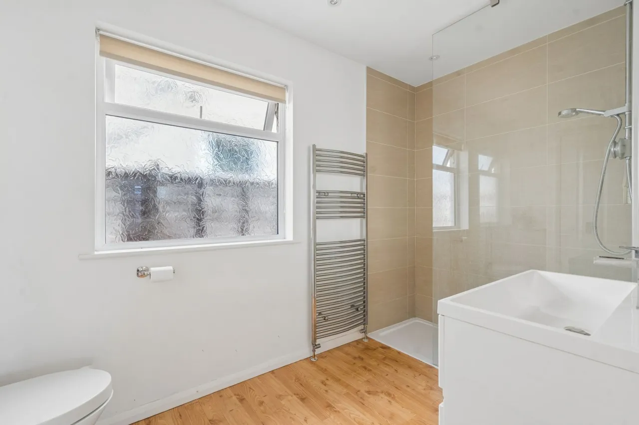 Highlands Road, Seer Green, HP9, photo 6