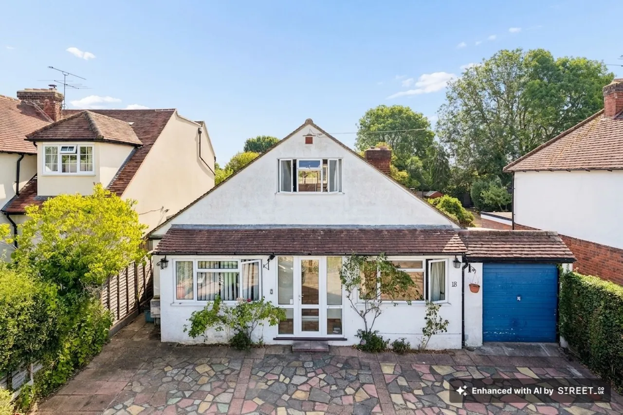 Highlands Road, Seer Green, HP9, photo 19