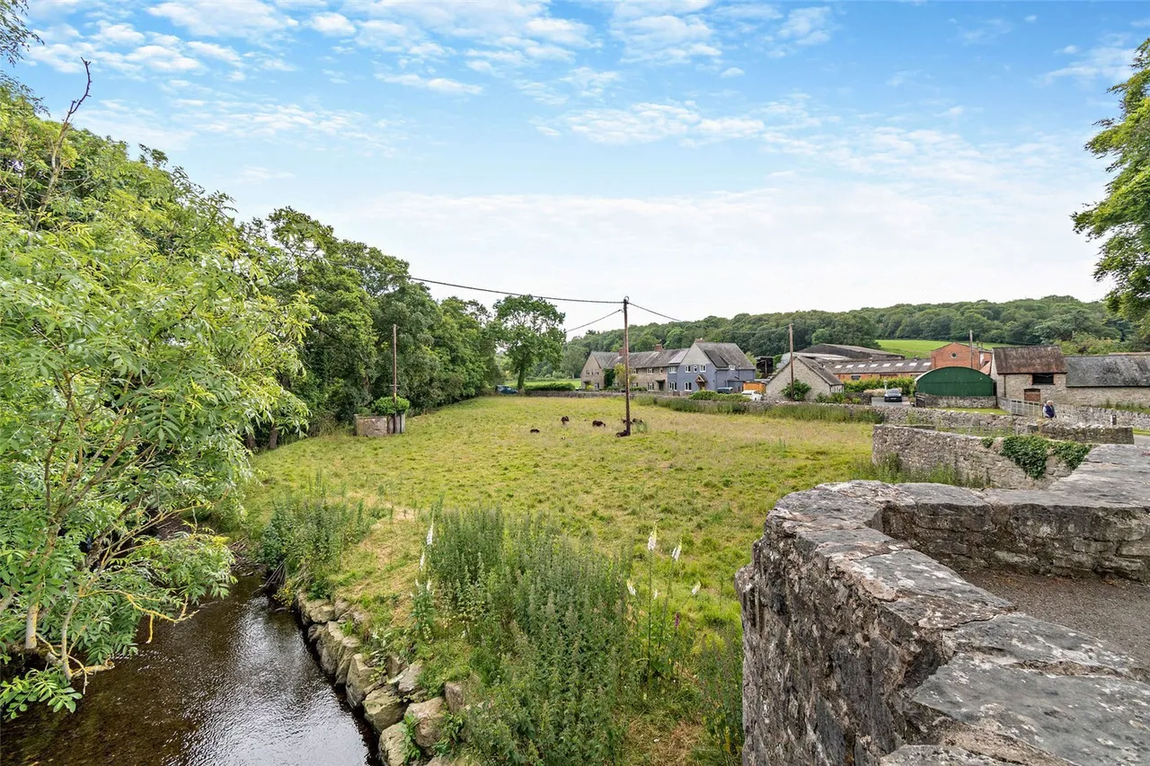 Cwrt Arthur, Rhewl, LL15, photo 59