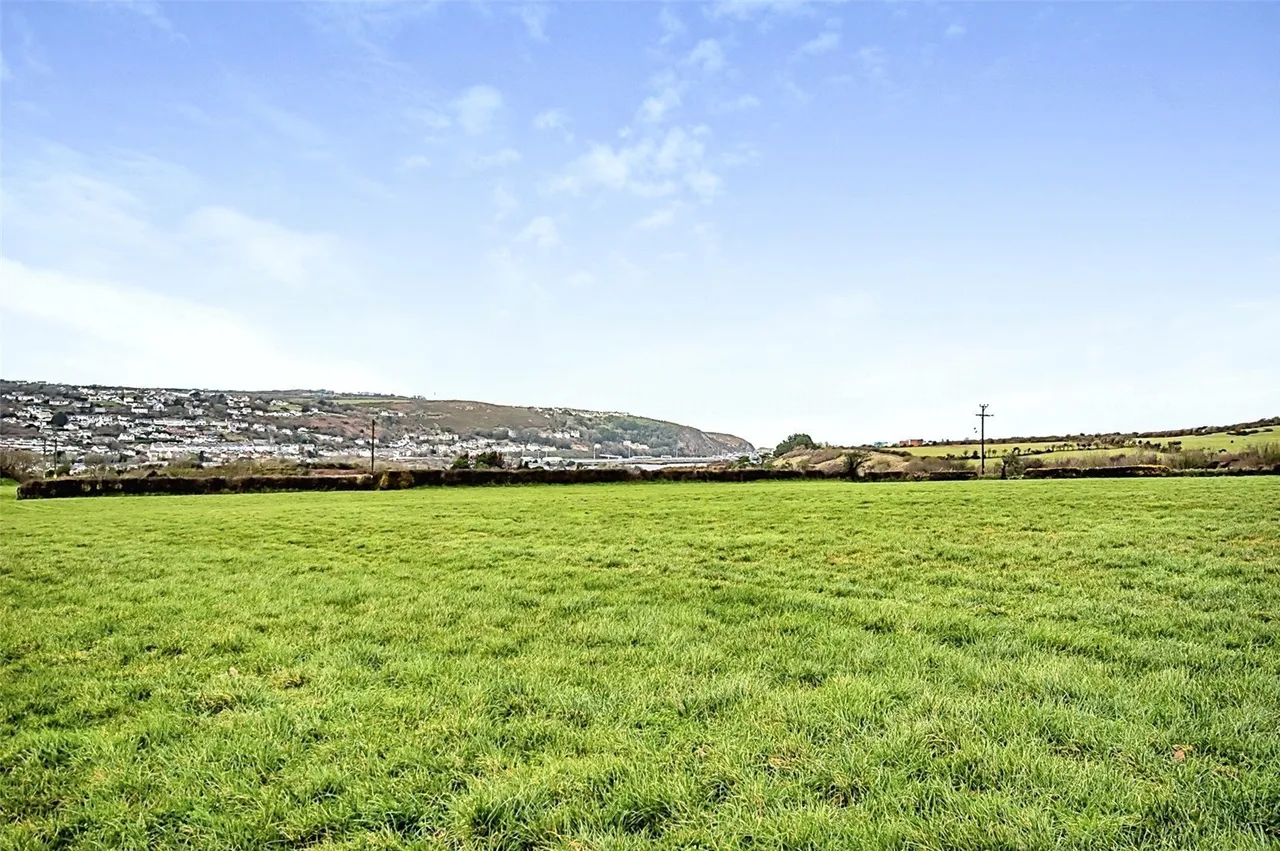 Maesgwynne Road, Fishguard, SA65, photo 24