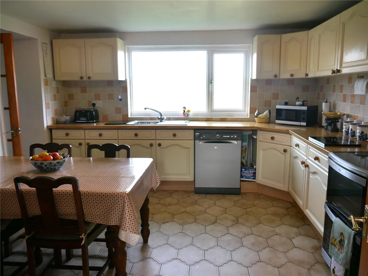 Maesgwynne Road, Fishguard, SA65, photo 13