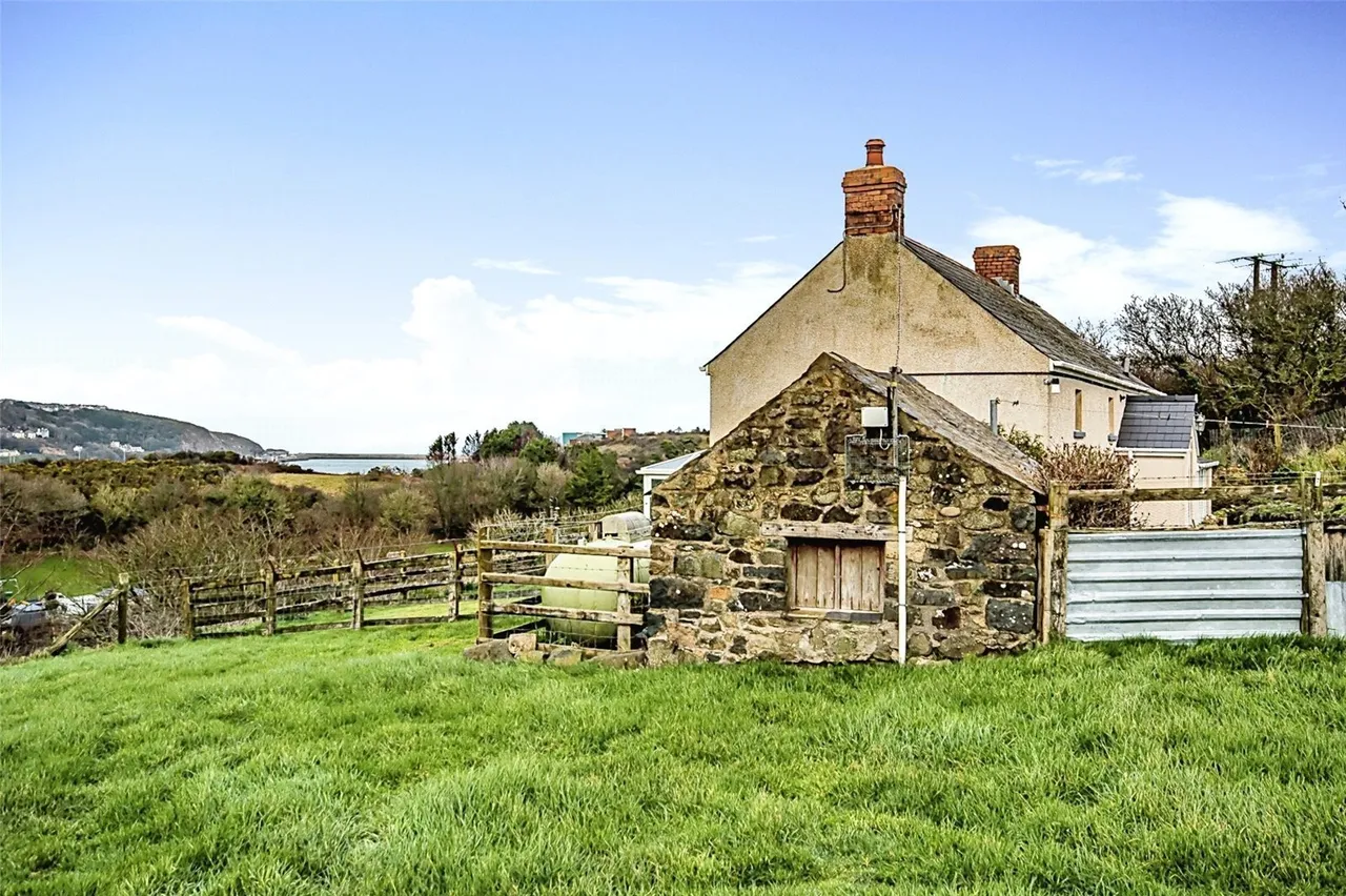 Maesgwynne Road, Fishguard, SA65, photo 11