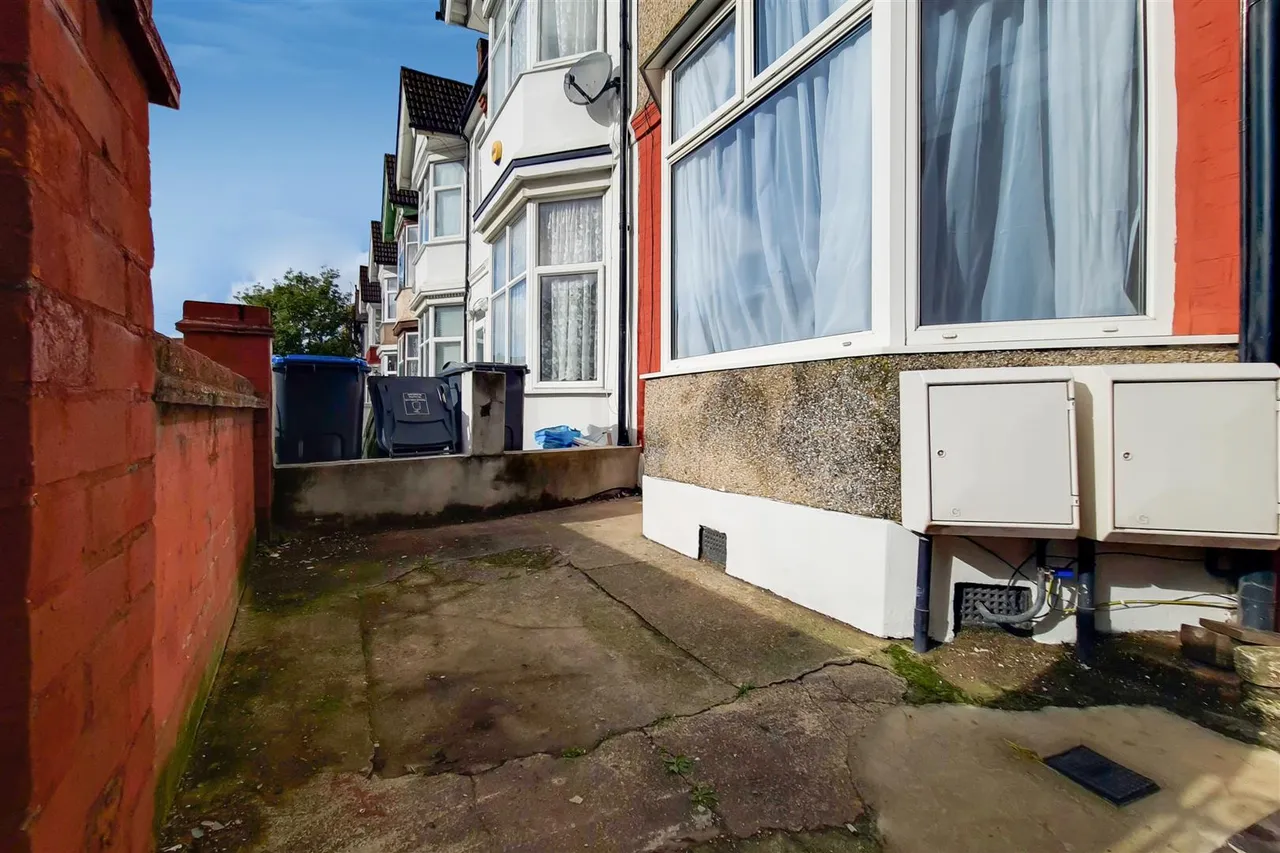 Constance Road, Croydon, photo 16