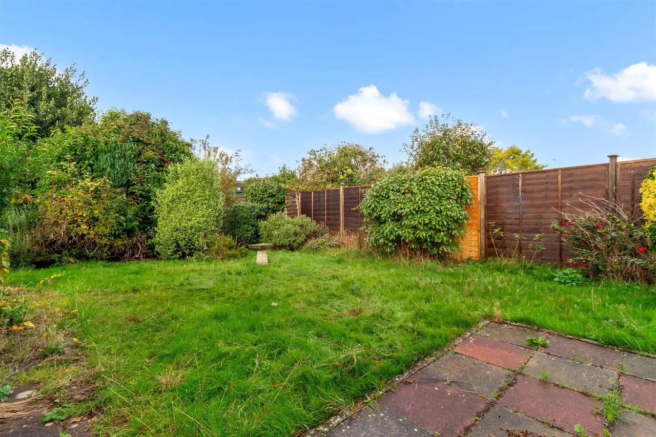 Cuckfield Crescent, Worthing, photo 12