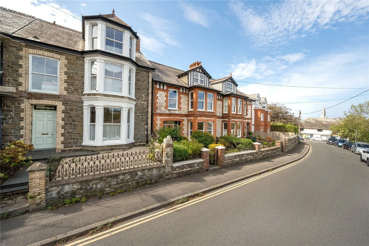4 bed property for sale, Fernleigh Road, Wadebridge, PL27